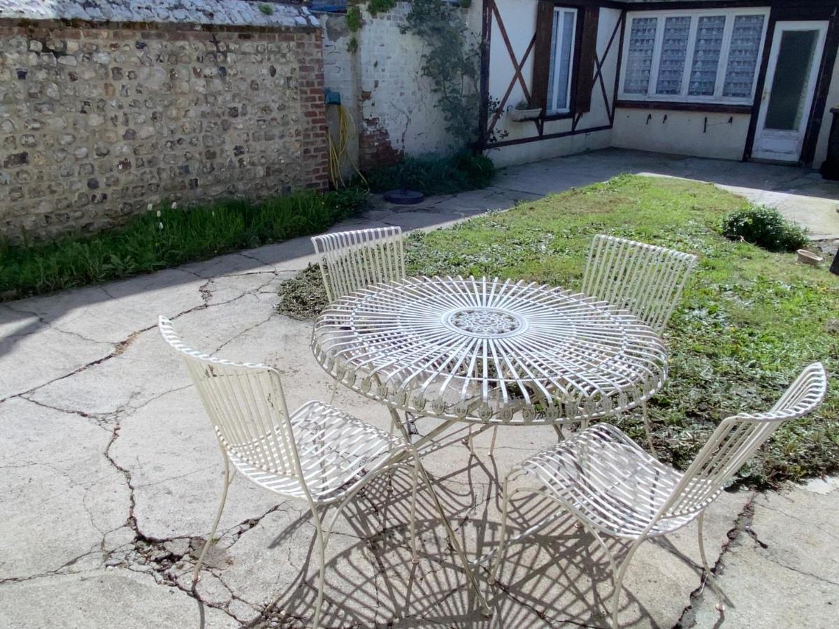 Maison Avec Jardin Et Parking, Au Centre D'Étretat Exterior foto